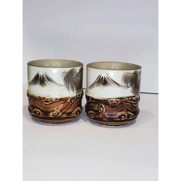 Pair Of Vintage Dragon Volcano Decorated Yunomis Or Teacups Rare - Picture 2 of 7